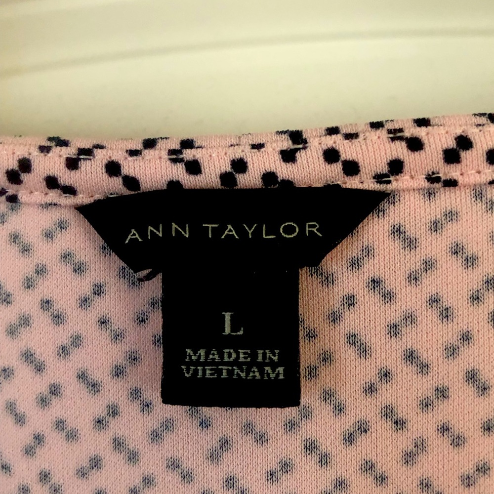Blouse sleeveless like new barely worn